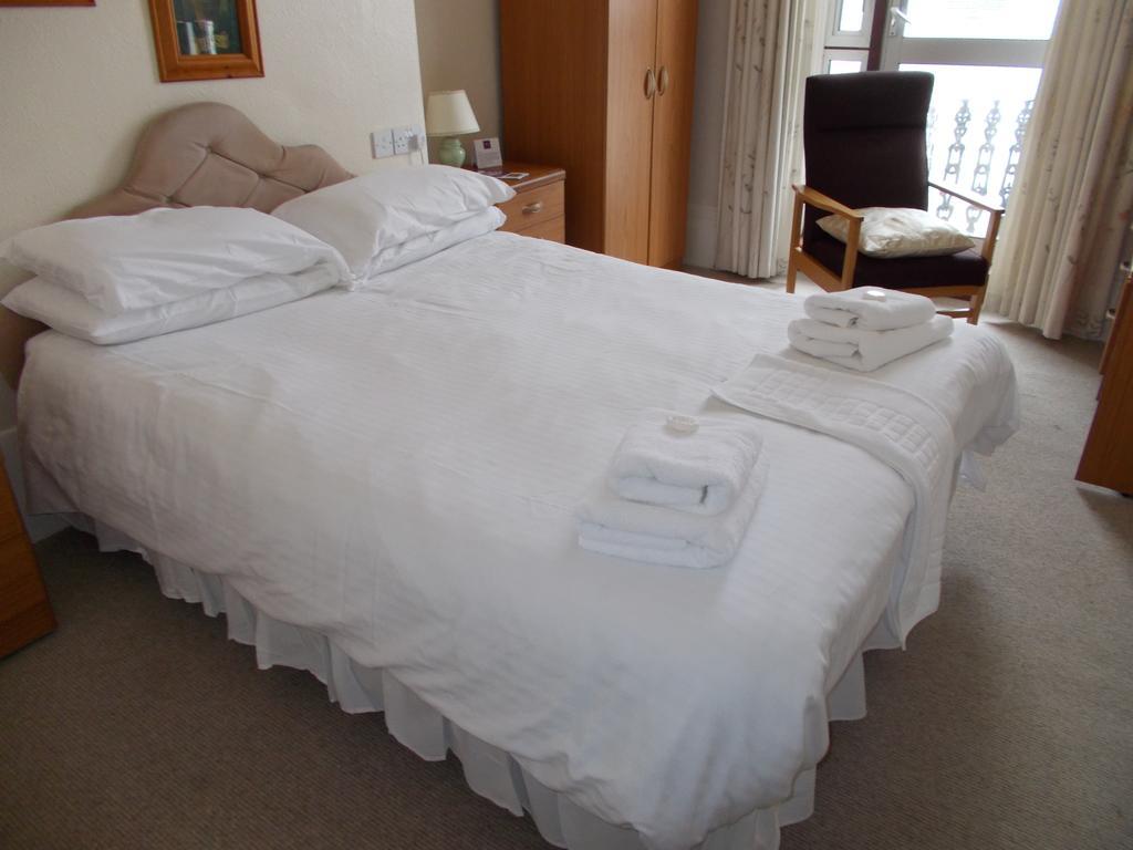 Daunceys Hotel Weston-super-Mare Oda fotoğraf